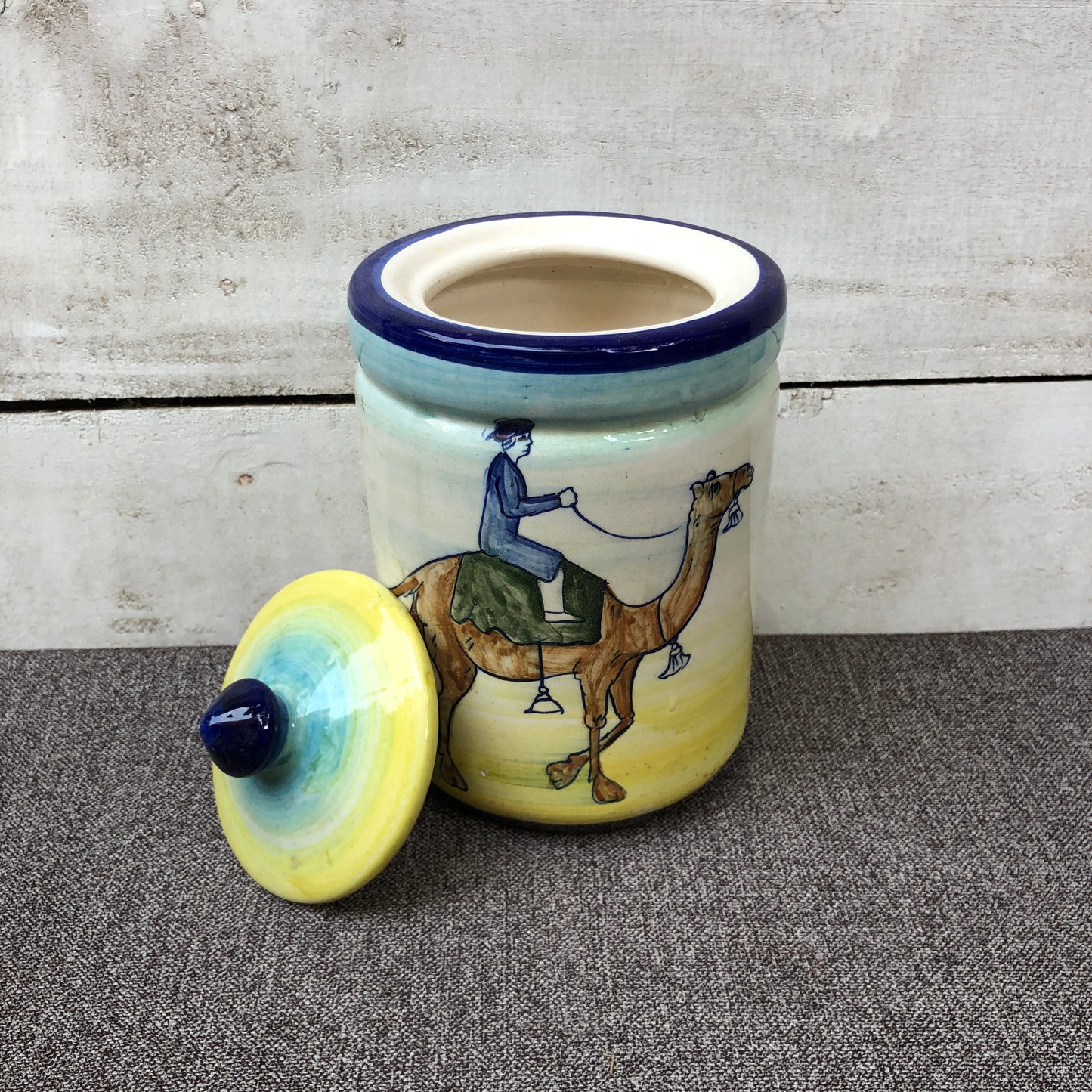 Camel Design Medium Jar